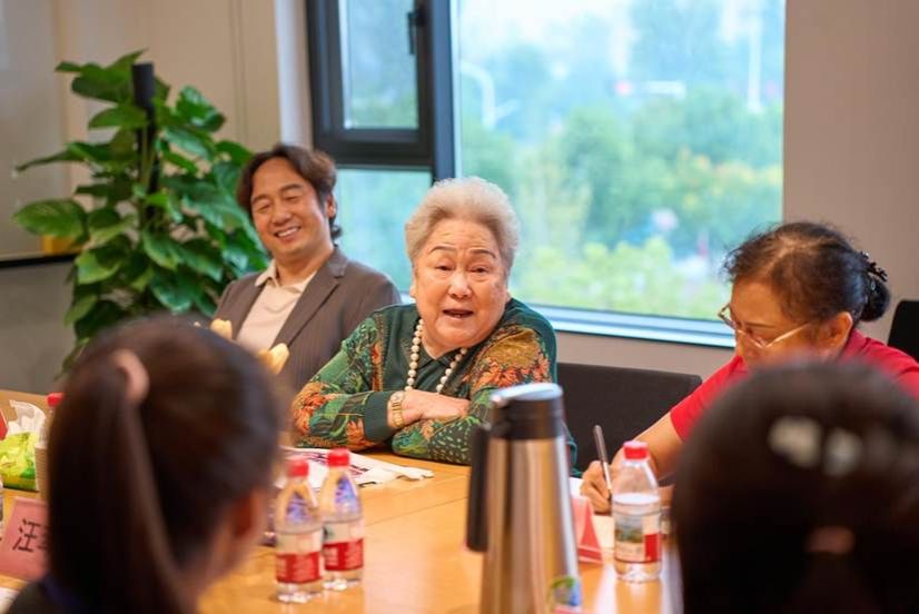 妞妞座谈会9