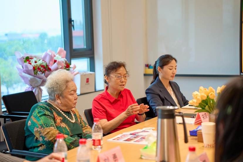 妞妞座谈会12