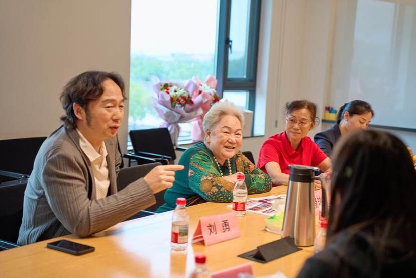 妞妞座谈会11